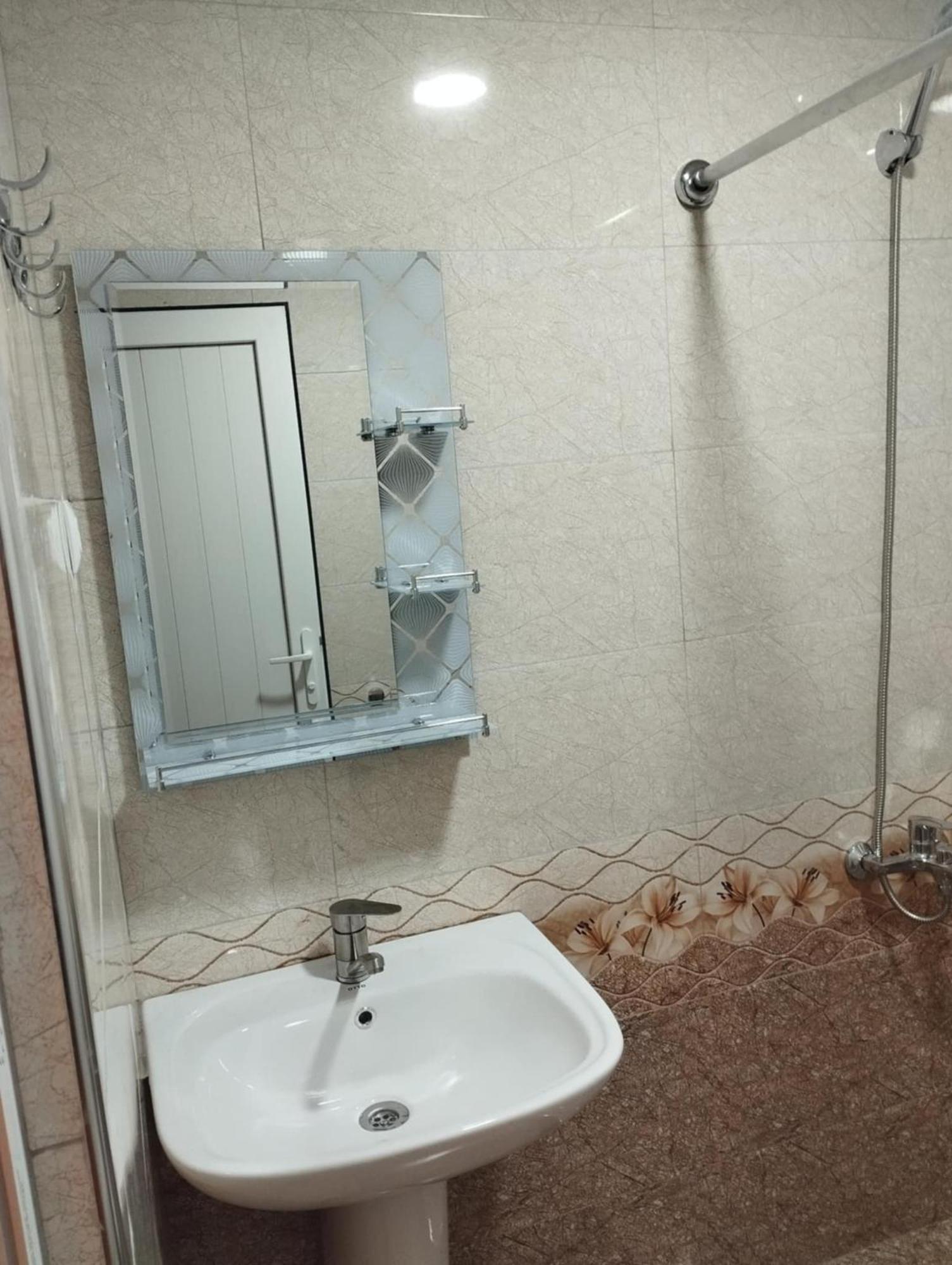 Mitane Hotel Sisian Ngoại thất bức ảnh